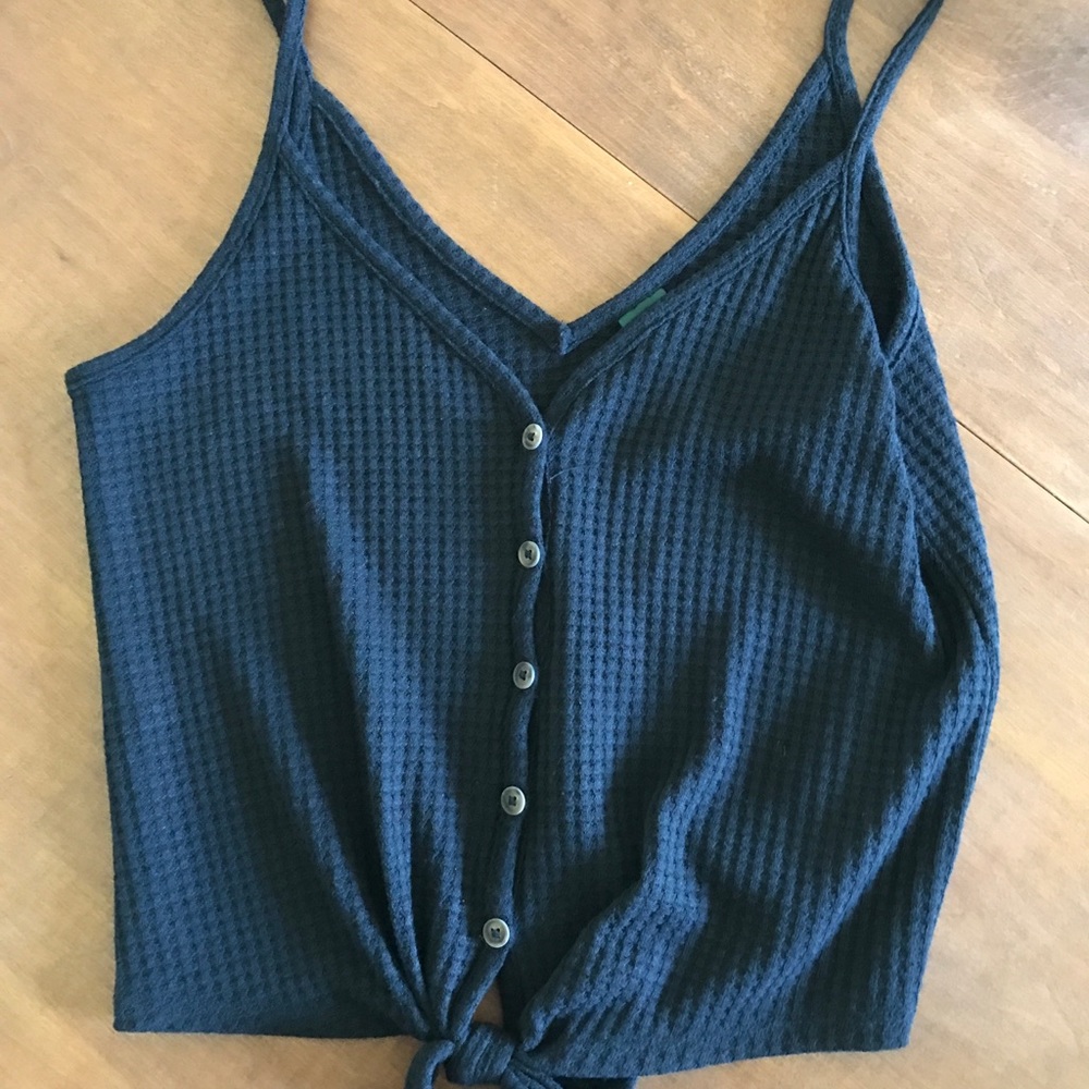 Tie-Front Tank